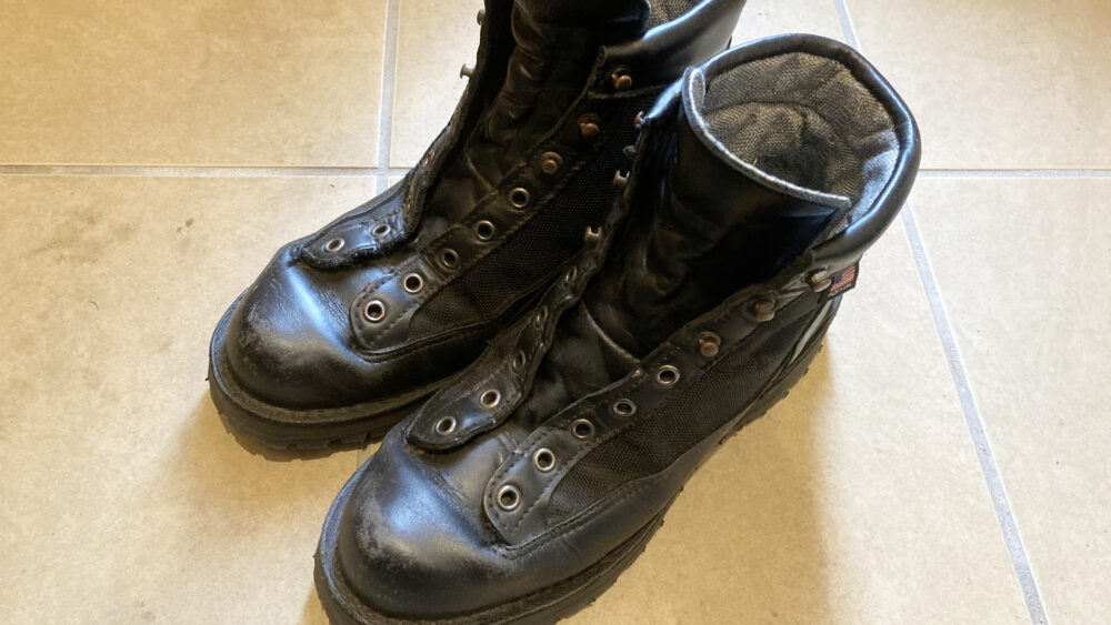 シューレースを外したところ