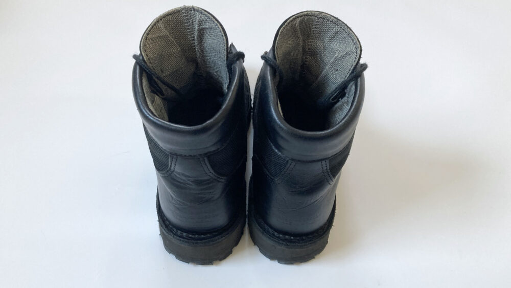 ダナーライトの背面