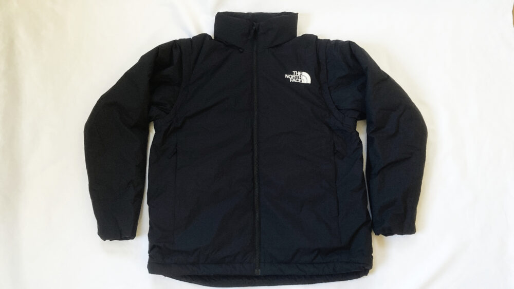 ジップインサニーヌックジャケットを平置きした正面