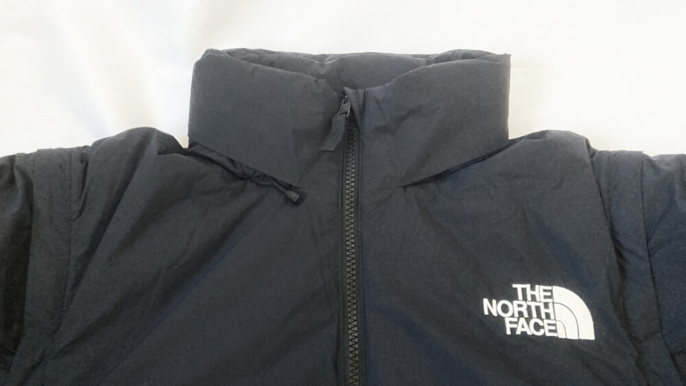 フードを隠したところ