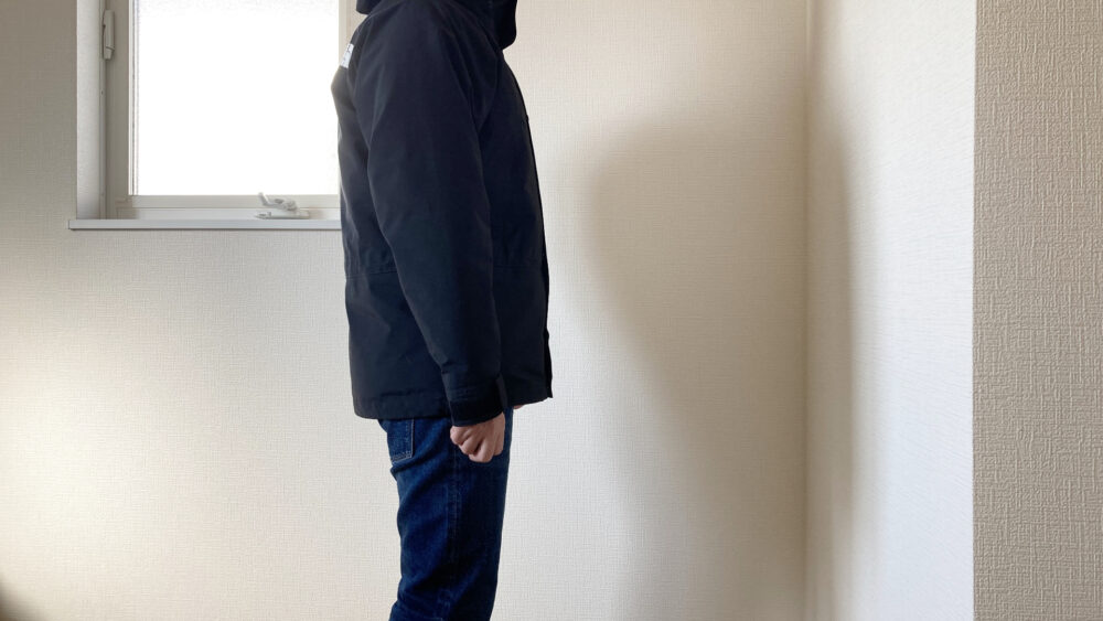 マウンテンライトジャケットにジップインした横側