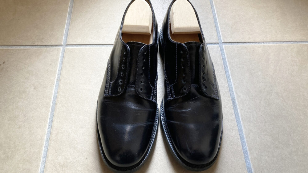 サンダース オフィサーシューズのシューレースを外したところ