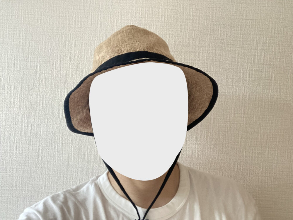 ハイクハットを筆者（男性）が被ったところ正面